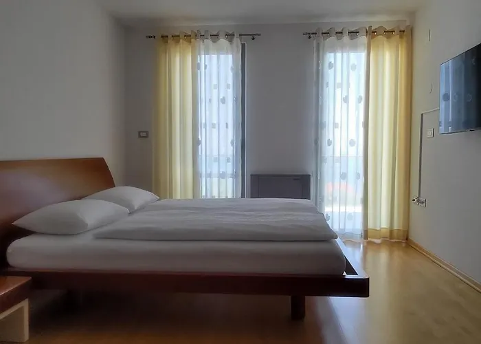 Apartmaji Palea アパート *